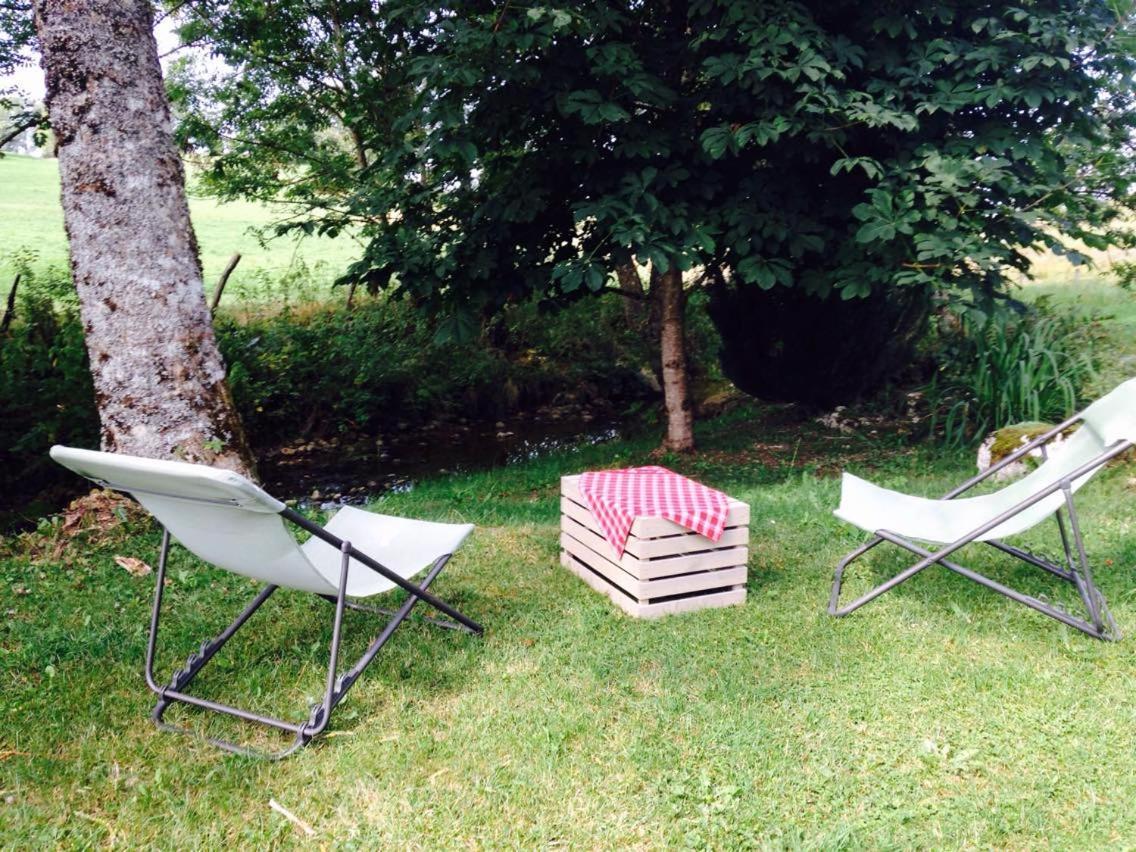 Le Moulin Des Oyes Bed & Breakfast Censeau Exterior photo